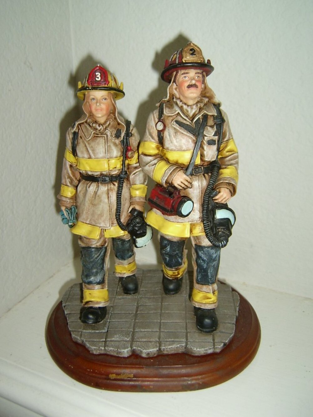 VTG Red Hats of Courage, Team Effort Firefighters Figure